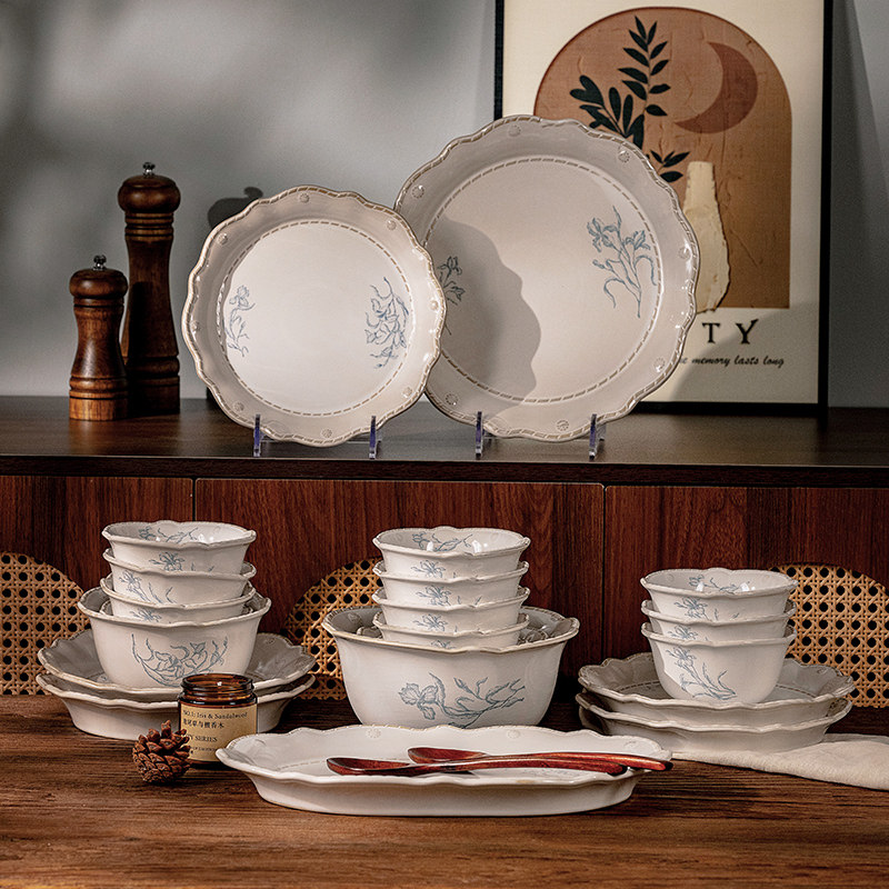 景德镇陶瓷碗碟套装家用法式复古餐具碗盘碗筷盘子碗乔迁新婚礼物