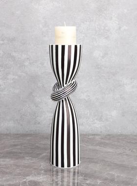 简约现代创意黑白条纹扭结烛台树脂摆件样板房客厅餐厅桌面装饰品