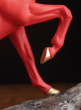 中国红陶瓷骏马摆件马到成功办公室轻奢乔迁开业定制礼品高档礼物