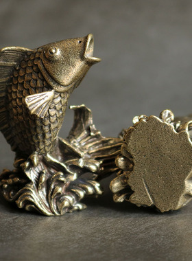 实心纯黄铜办公桌面锦鲤鱼小摆件古铜茶宠饰品工艺品礼品手把玩件