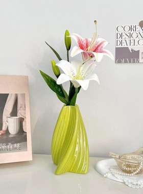 北欧风现代简约ins陶瓷花瓶百合手感仿真花旋转创意插花艺术摆件