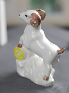 陶瓷生肖动物羊摆件o办公家居饰品办公桌装饰简约现代工艺品摆设