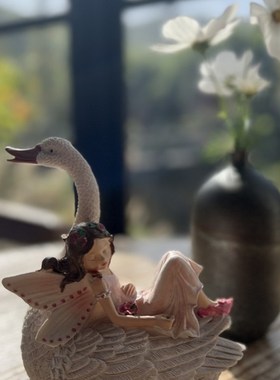 卡通天鹅花仙子公主摆件卧室儿童房家居装饰品车载摆设闺蜜生日礼