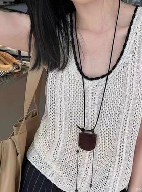 挂脖配饰麂皮绒月牙包项链装饰品设计感精致吊坠穿搭叠戴百