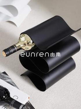 现代简约金属S形红酒架 样板房酒柜书房客厅餐厅桌面装饰摆件