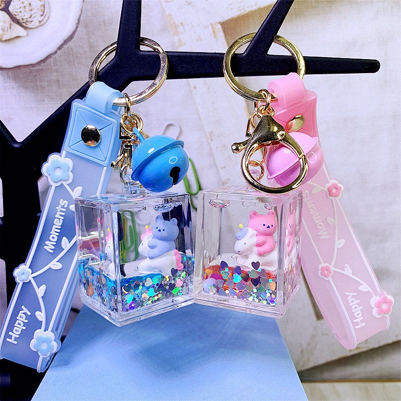 入油钥匙扣迷你独角兽小熊液体娃娃亚克力精品流沙机萌趣方形挂件 - 图2