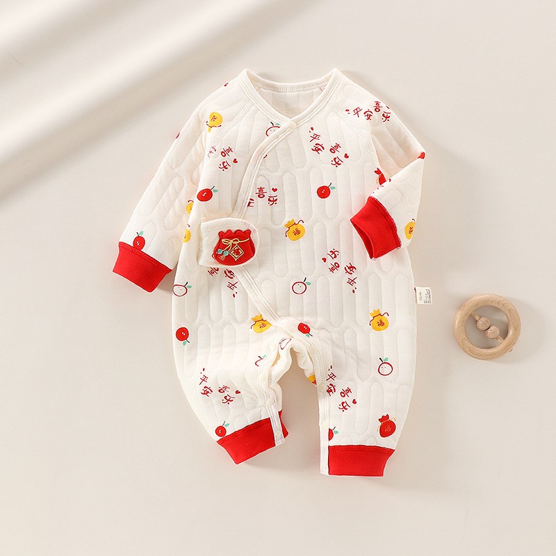 新生儿长袖连身衣秋冬三层保暖纯棉哈衣爬服宝宝喜庆新年衣服