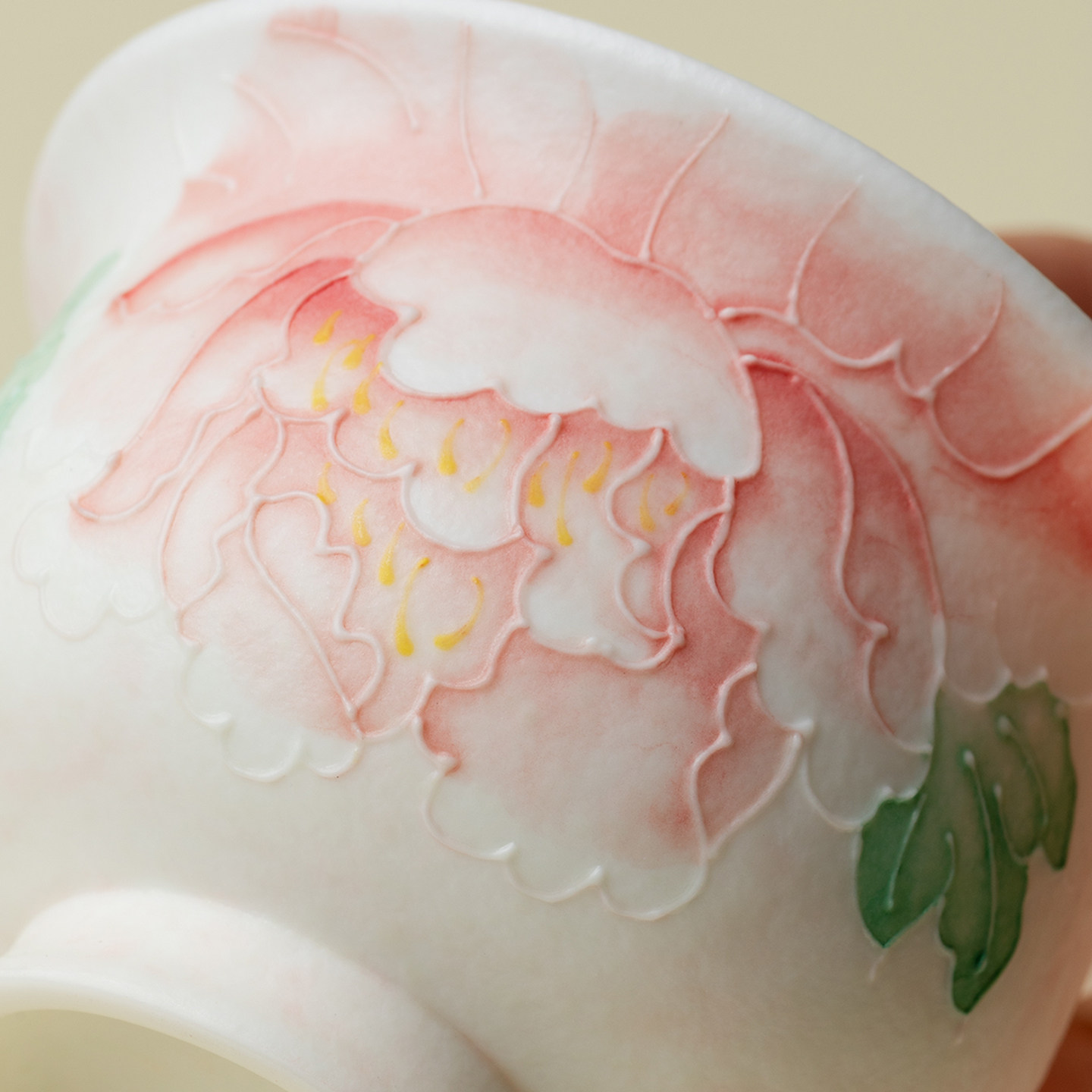 Light pink peony Sancai tureen, snowflake white ceramic thin body, non-hot tea brewing set, Kung Fu tea set, tea bowl