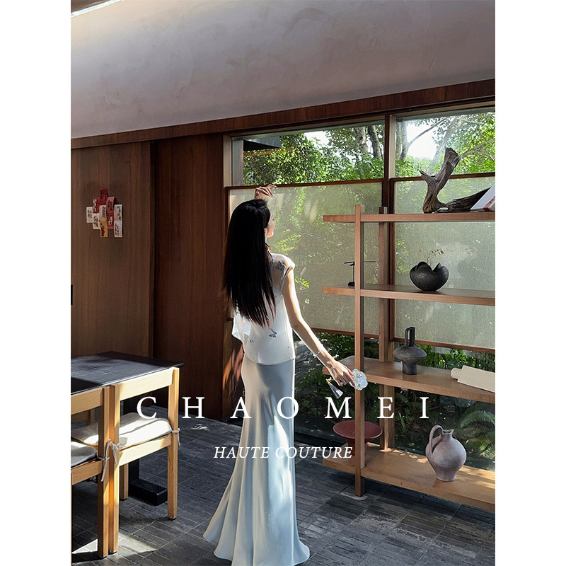 冯（CHAOMEI【君子兰】新中式门襟珠扣绣花马甲+醋酸吊带裙套装,淘宝优惠券,粉丝福利购,淘宝优惠卷