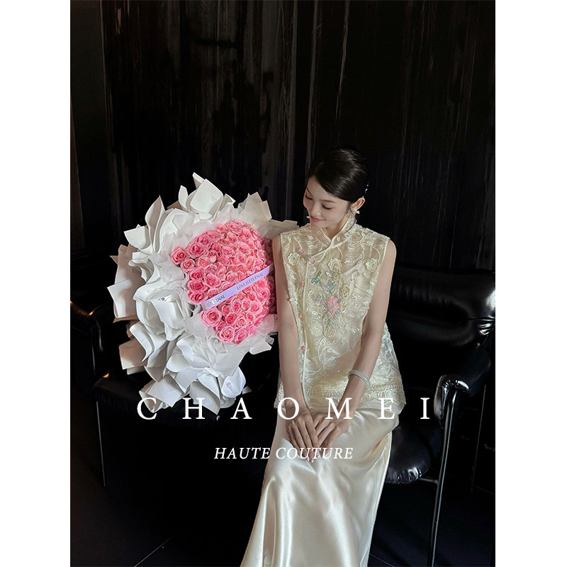 冯（CHAOMEI【白釉】新中式门襟盘扣绣珠马甲+醋酸吊带裙套装,淘宝优惠券,粉丝福利购,淘宝优惠卷