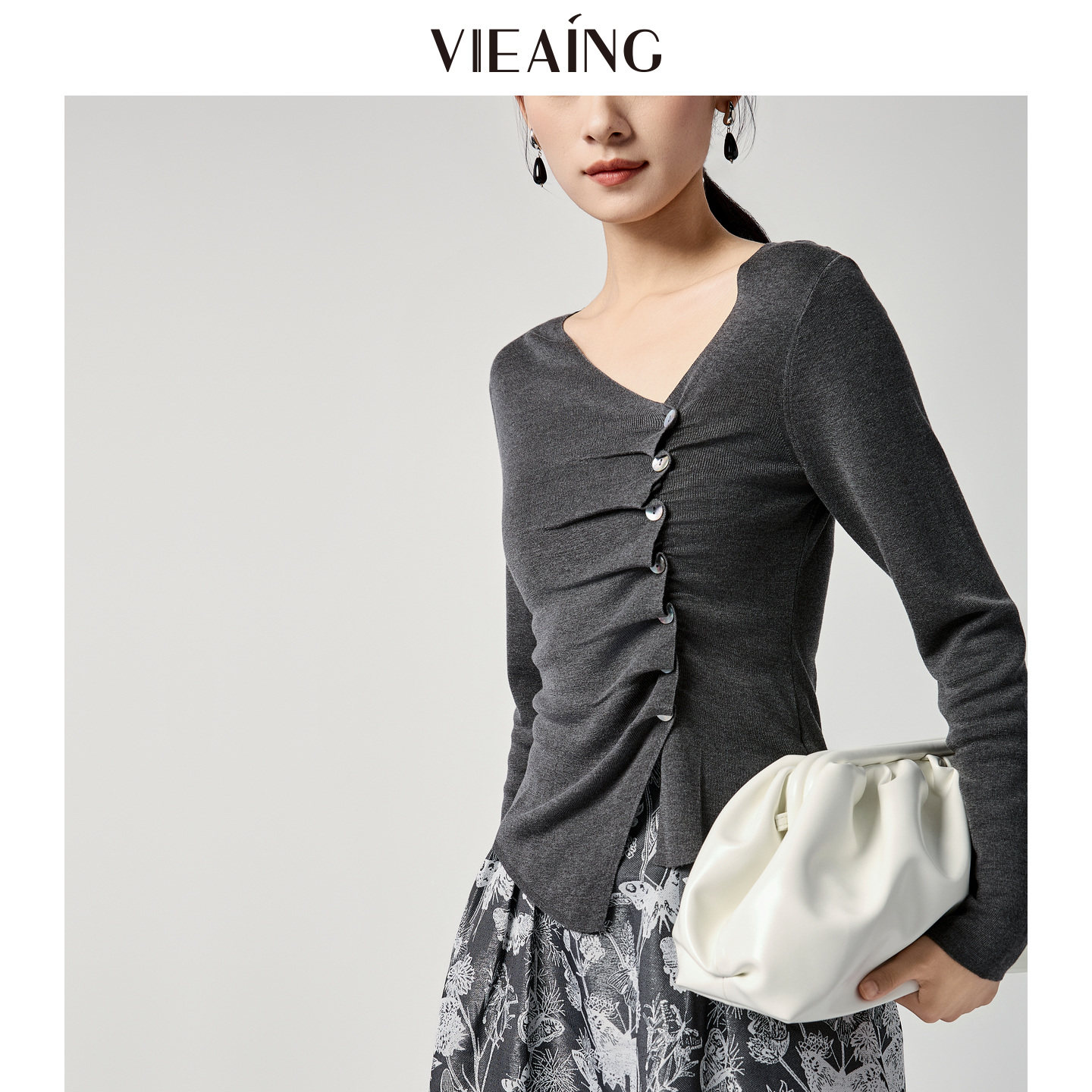 VIEA.ING薇迎商场同款小蛮腰针织衫女2026春季新款毛衣不对称上衣