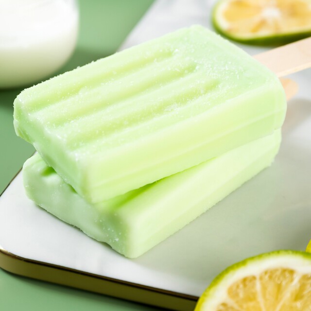 10 pieces of Meibingfen Bayberry Lime Yogurt Sandwich Ice Cream