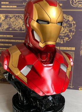 钢铁侠手办复仇者联展示柜酒柜电视柜摆件漫威雕像男生桌面装饰品