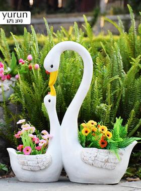 天鹅饰品阳台装饰布局室外花园花园庭院景观人造树脂动物花盆