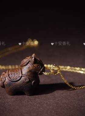 天然沉香招财笑佛转运吊坠女款2026马本命年礼物纯银锁骨链新中式