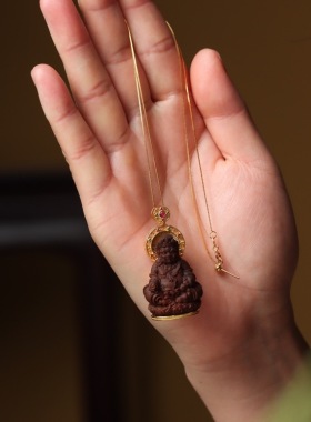 文莱沉香沉水级黑油老料雕刻黄财神吊坠招财本命佛挂坠中式文玩