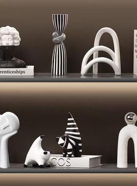 现代简约高级感软装酒柜装饰品摆件轻奢高档客厅电视餐边玻璃柜