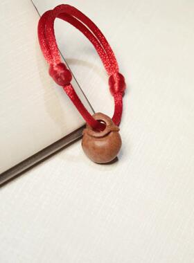 天然野生桃核红绳手錬可调节婴儿童宝宝护身压惊龙纹桃篮手工打磨