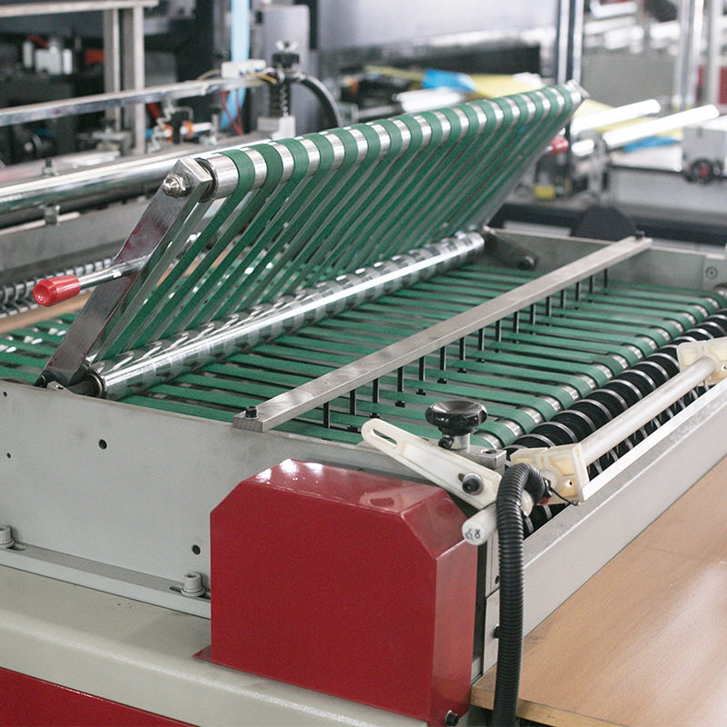 全自动PE/OPP塑料袋边封制袋机方便袋垃圾袋边封制袋设备高速生产,淘宝优惠券,粉丝福利购,淘宝优惠卷