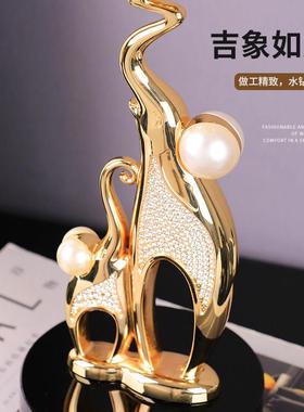 轻奢高档客厅艺术摆件高级感小众入户玄关电视柜高端大气档次装饰