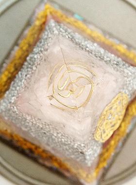 金字塔人见人爱人气办公室客厅摆件情侣提升魅力车载礼品礼物女