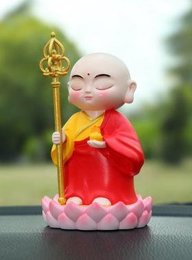 车载摆件地藏王菩萨汽车内饰品保平安和尚中控台装饰品小礼物男女