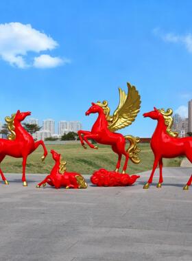 户外白色新年飞马造型云朵秋千玻璃纤维雕塑公园广场商场装饰品摆