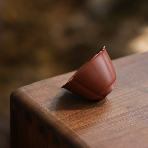 稀雀 | 棠花杯紫砂杯 九瀚艺术出品赵庄大红袍 60cc - 图1