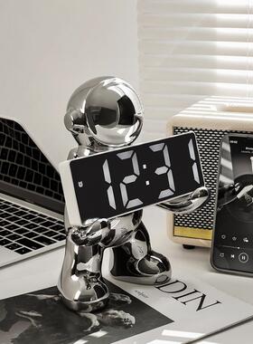 创意宇航员数字时钟闹钟装饰品客厅酒柜入口电视柜电子桌钟装饰