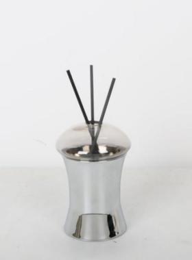 现代简约皮质香薰蜡烛摆件高档轻奢马毛托盘样板间客厅卧室装饰品