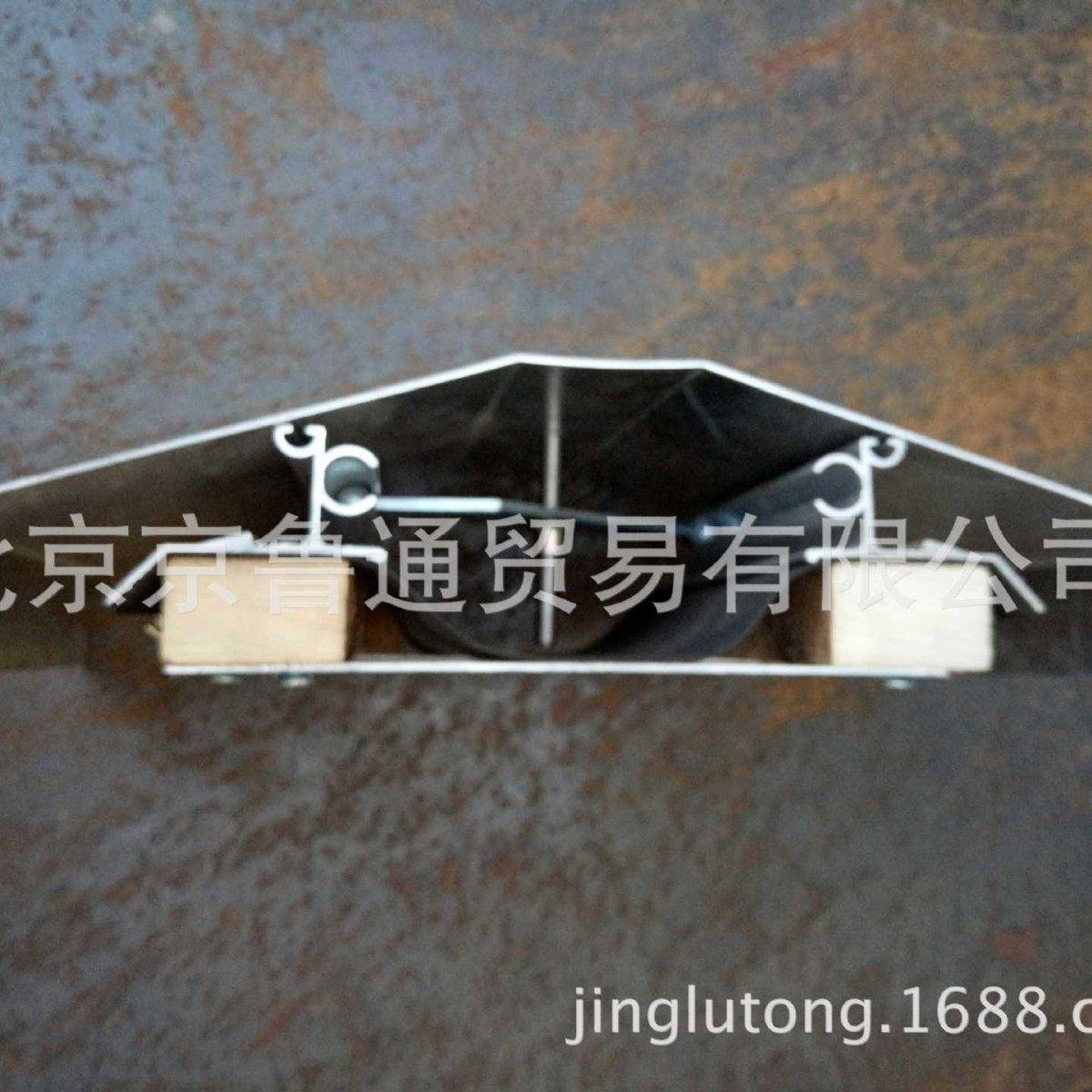 供应镀锌板变形缝 平面变形缝 建筑变形缝 品种多样,淘宝优惠券,粉丝福利购,淘宝优惠卷