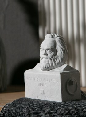 北欧人物雕塑摆件马克思石膏像艺术摆饰画室常用模型桌面装饰品