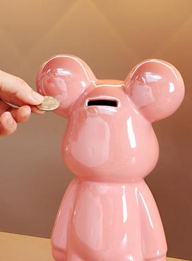 轻奢暴力熊公仔摆件存钱罐客厅电视柜高档家居酒柜2025年新款装饰