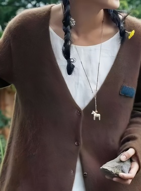 2025初秋新品吊坠小马檀木珠项链