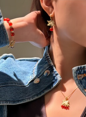 2026春夏新款飞马吊坠锁骨链女