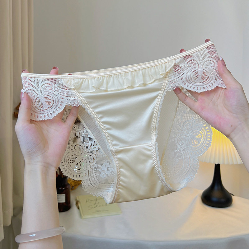 BW蕾丝纯欲内裤女性感2025新款无痕缎面女生低腰透明三角裤女士,淘宝优惠券,粉丝福利购,淘宝优惠卷