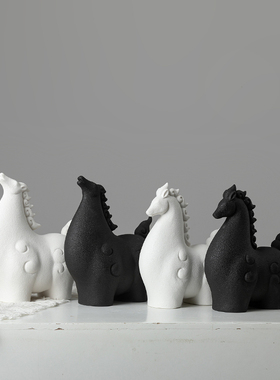 优选新中式创意陶瓷工艺品唐马摆件黑白马客厅书房博古架玄关软装