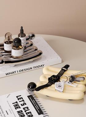 奶油风首饰收纳盘摆件轻奢高档高级感卧室梳妆台化妆品装饰品桌面