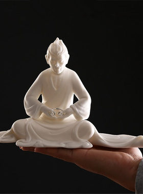 鱼缸造景装饰白瓷k齐天大圣中式水族微景观孙悟空装饰人物沉水摆