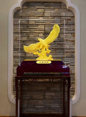 优选雄鹰展翅轻奢招财老鹰摆件绒沙金工艺品酒柜电视柜办公室大展