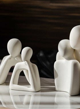 掬涵情侣艺术陶瓷摆件意式极简人物客厅玄关家居软装创意装饰品