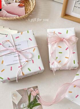 情人节包装纸彩色小礼花包装纸五彩礼物包装纸高颜值节日氛围礼品