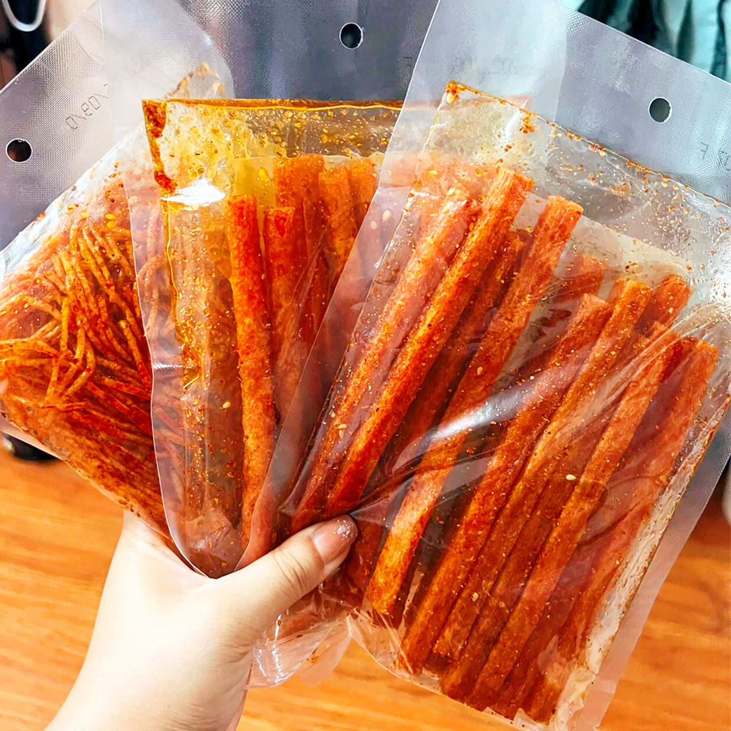 辣味零食网红辣条火爆款辣丝香辣片棒素大刀肉湖南休闲零食小吃,淘宝优惠券,粉丝福利购,淘宝优惠卷