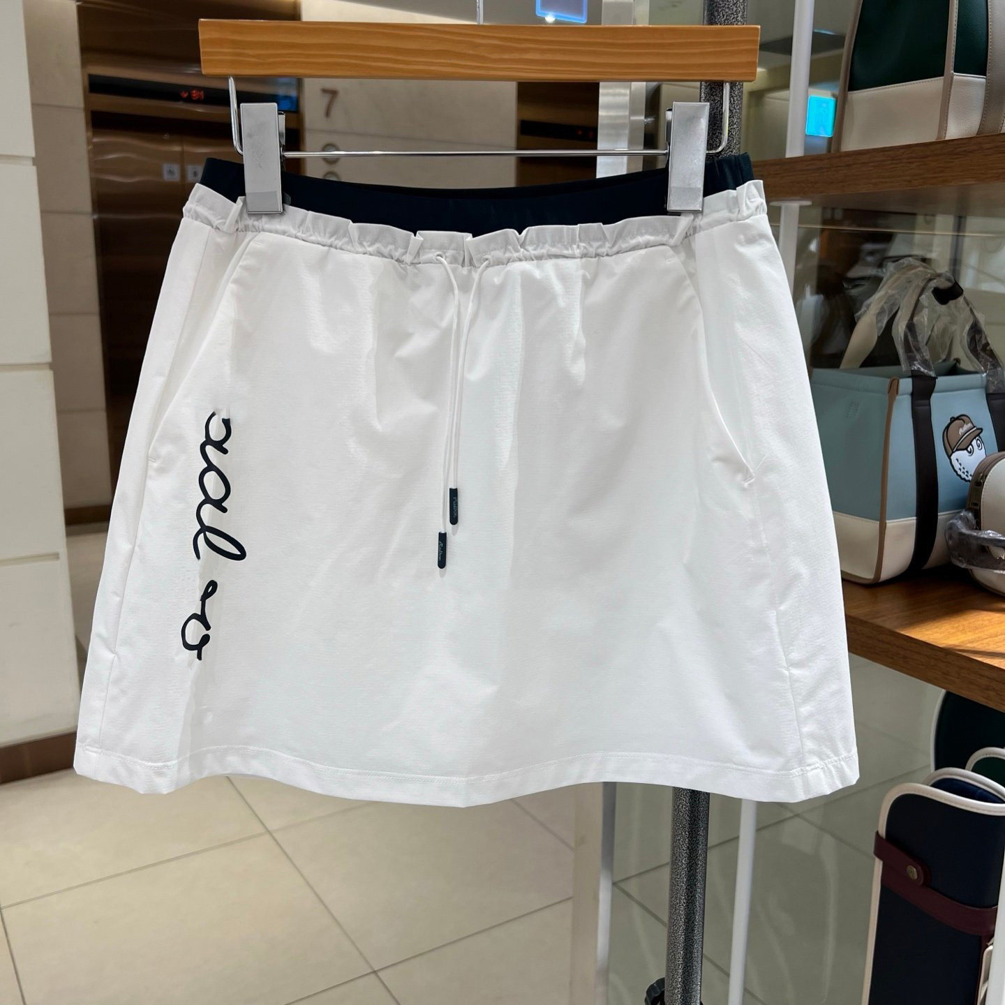 韩国高尔夫球服女士休闲短裙26春夏新款golf运动松紧腰字标半身裙,淘宝优惠券,粉丝福利购,淘宝优惠卷