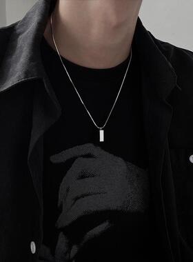 银色长方块项链男潮牌高级感嘻哈吊坠女小众设计轻奢配饰钛钢链子