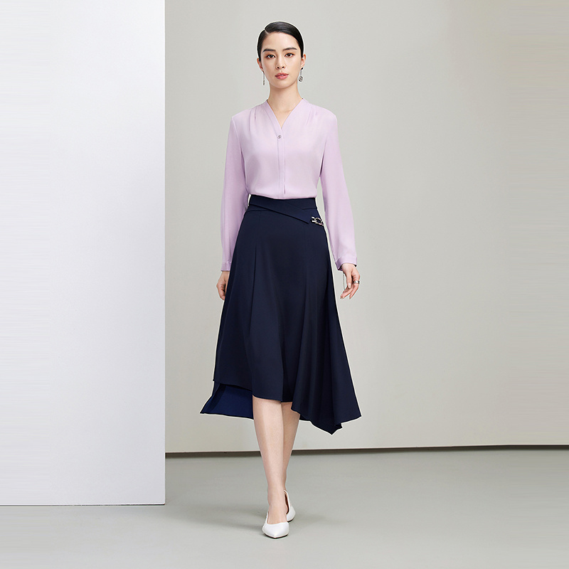 赢智尚outlet 紫色桑蚕丝衬衫女2025秋季新款优雅气质百搭V领上衣 - 图1