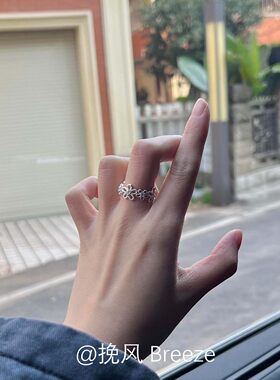 银色镂空花朵戒指简约气质高级感