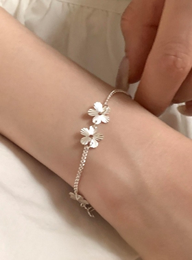 韩系冷淡风银色花朵手链简约时尚