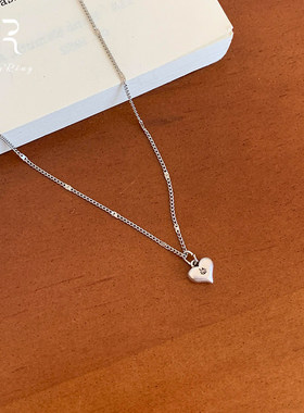 银色仿点钻迷你爱心项链精致百搭