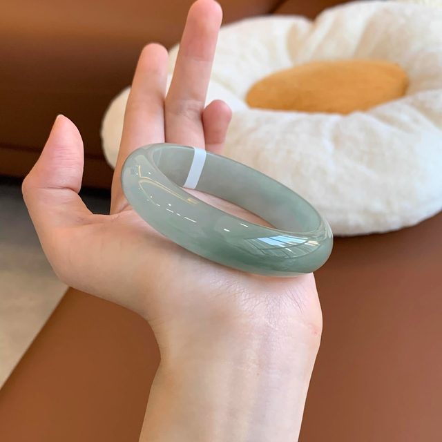 Kongqing jade bracelet